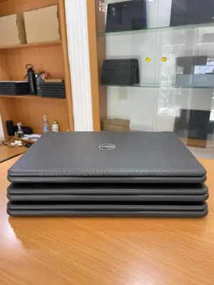 Neuf Ordinateur Portable Dell Latitude 3189 8GB Intel SSD 128GB