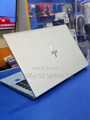 Neuf HP EliteBook 840 G8 16GB Intel Core I5 SSD 512GB