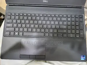Neuf Ordinateur Portable Dell Precision 7560 32GB Intel Xeon SSD 1T