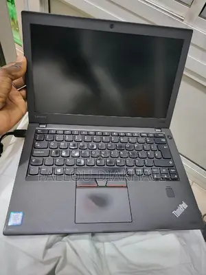 Ordinateur Portable Lenovo ThinkPad X270 8GB Intel Core I5 HDD 500GB