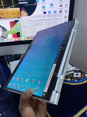 Neuf HP EliteBook X360 1040 G5 16GB Intel Core I7 SSD 512GB