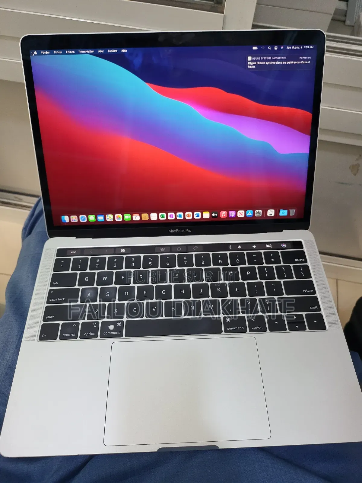 Neuf Ordinateur Portable Apple MacBook 2019 16GB Intel Core I5 SSD 256GB