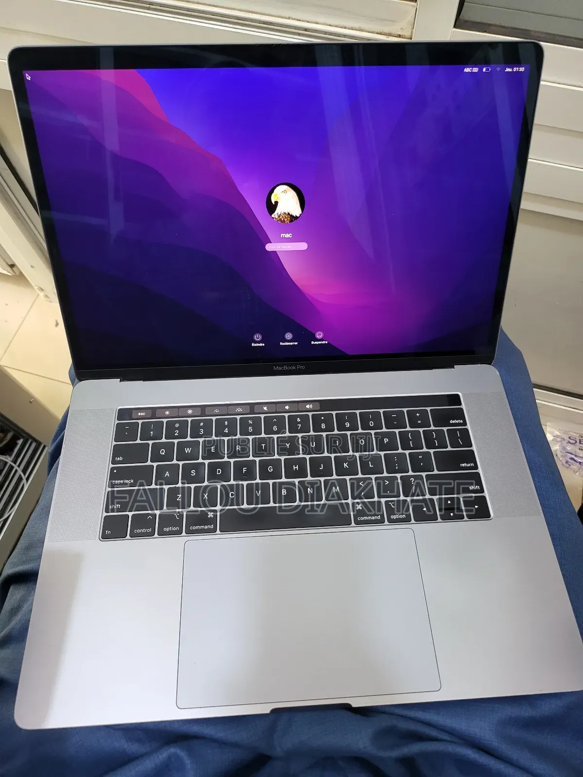 Neuf Ordinateur Portable Apple MacBook 2018 32GB Intel Core I7 SSD 256GB
