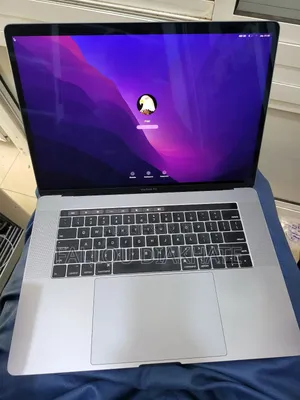 Neuf Ordinateur Portable Apple MacBook 2018 32GB Intel Core I7 SSD 256GB