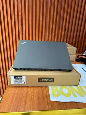 Neuf Lenovo ThinkPad T460 8GB Intel Core I5 SSD 256GB