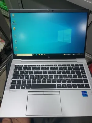 Neuf HP EliteBook 840 G8 16GB Intel Core I5 SSD 256GB