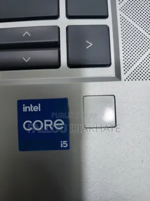 Neuf HP EliteBook 840 G8 16GB Intel Core I5 SSD 256GB