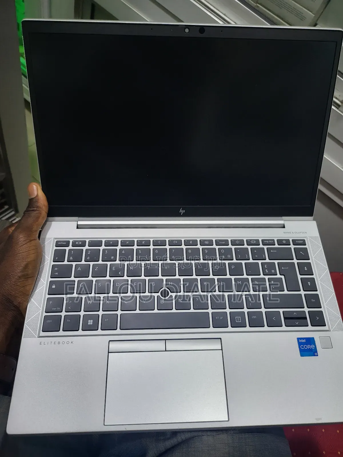 Neuf HP EliteBook 840 G8 16GB Intel Core I5 SSD 256GB