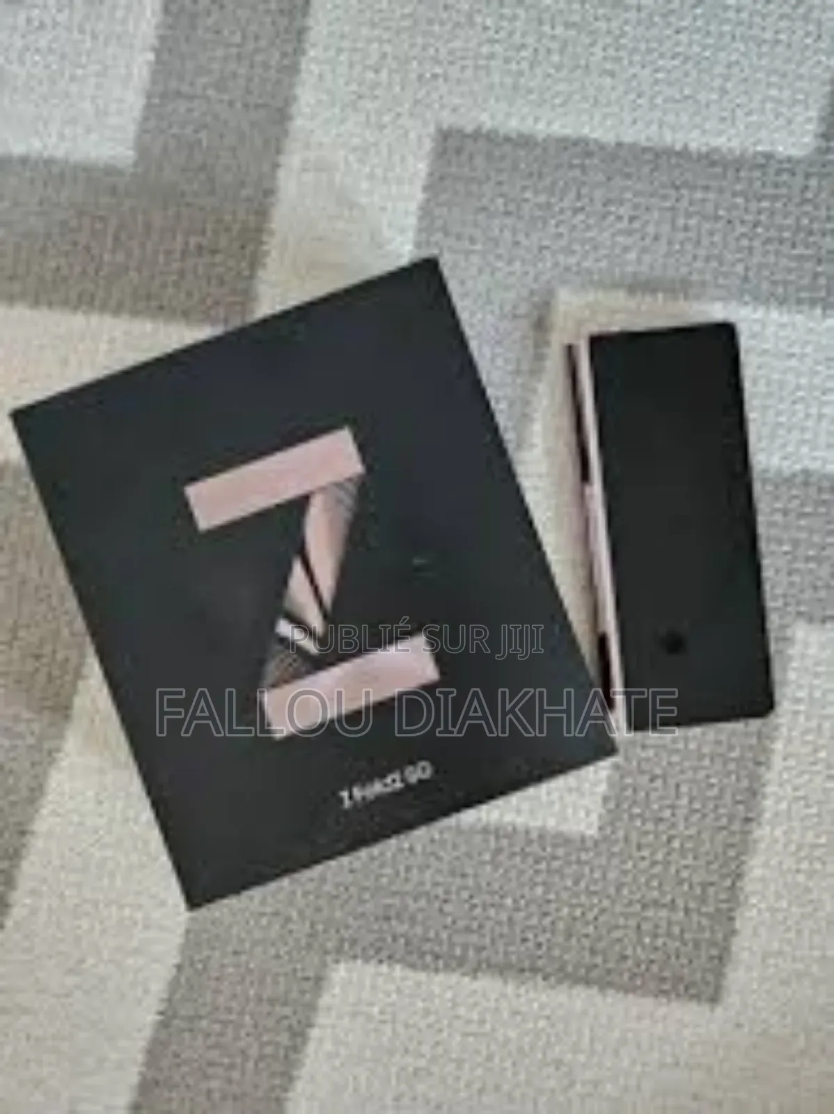 Neuf Samsung Galaxy Z Fold 2 256 GB Autre