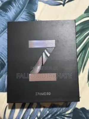 Neuf Samsung Galaxy Z Fold 2 256 GB Autre