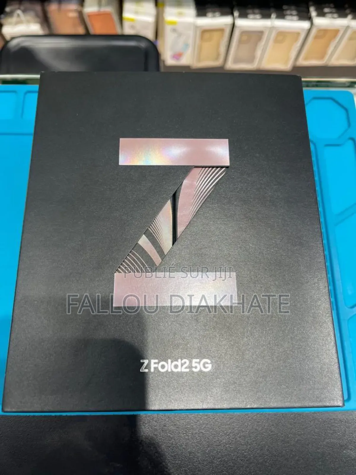 Neuf Samsung Galaxy Z Fold 2 256 GB Autre