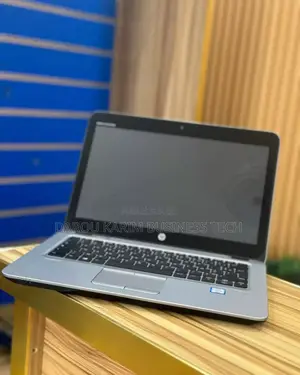 Neuf HP EliteBook 840 G3 8GB Intel Core I5 SSD 256GB