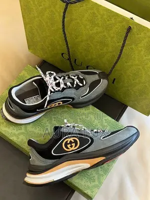 Original Gucci Run Sneakers Disponible