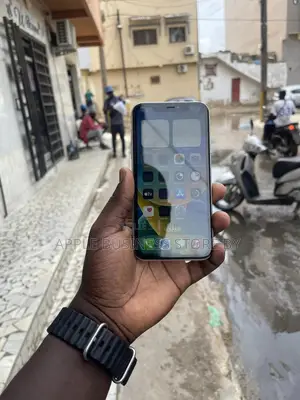 Neuf Apple iPhone 11 64 GB Blanc