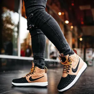 Nike Montante Disponible Ds NVS