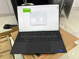 Neuf Dell Precision 5570 16GB Intel Core I7 SSD 512GB