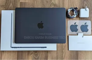 Neuf Apple MacBook Air 2022 M2 8GB Intel Core I5 SSD 256GB