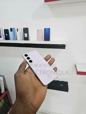 Neuf Samsung Galaxy S23 128 GB Blanc
