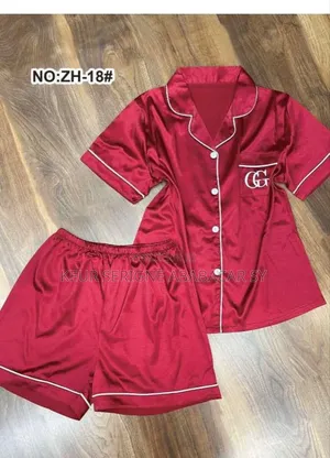 Pyjama Modèle Court 
Taille Standard