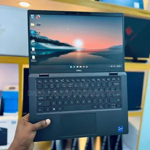 Neuf Dell Latitude 7420 16GB Intel Core Ultra 7 SSD 512GB