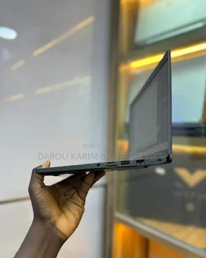Neuf Ordinateur Portable Dell Latitude 7390 8GB Intel Core I5 SSD 256GB