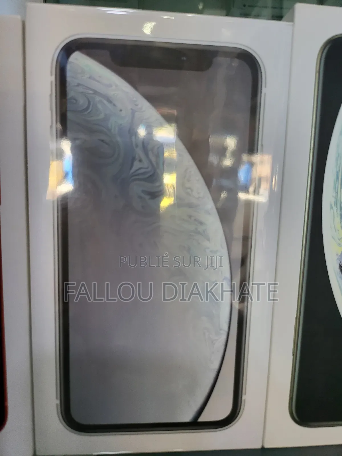 Neuf Apple iPhone XR 128 GB Autre