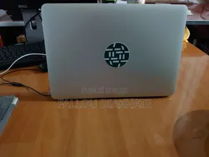 Neuf Ordinateur Portable Pomme MacBook 8GB Intel Core I5 SSD 256GB