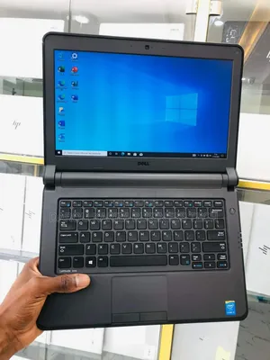 Neuf Ordinateur Portable Dell Latitude 3350 8GB Intel Core I5 SSD 256GB