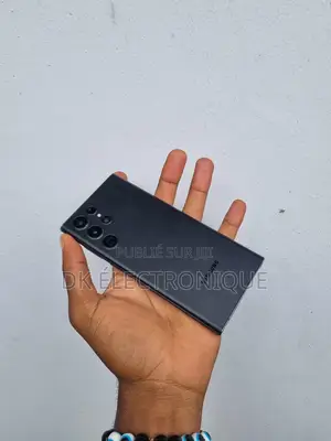 Neuf Samsung Galaxy S22 Ultra 5G 256 GB Noir