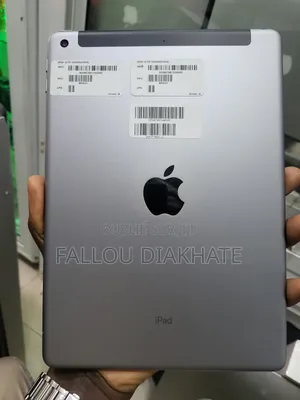 Neuf Apple iPad Air 128 GB