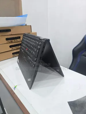 Neuf Lenovo ThinkPad Yoga 370 8GB Intel Core I5 SSD 256GB