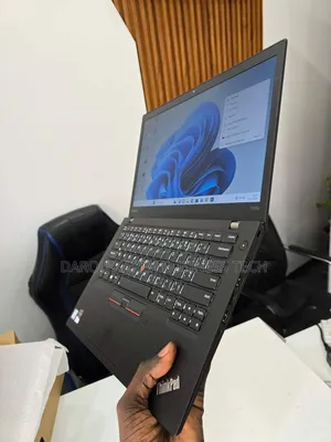 Neuf Lenovo ThinkPad T470s 8GB Intel Core I5 SSD 256GB