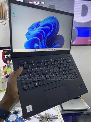 Neuf Lenovo ThinkPad X1 Carbon 8GB Intel Core I5 SSD 256GB