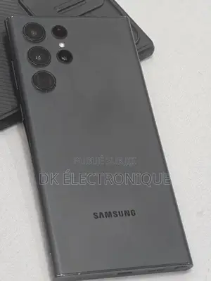 Neuf Samsung Galaxy S22 Ultra 5G 256 GB Noir