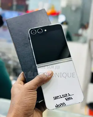 Neuf Samsung Galaxy Z Flip 5 256 GB Blanc