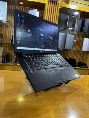 Neuf Dell Latitude 14 7480 8GB Intel Core I5 SSD 256GB
