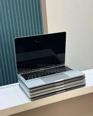 Neuf Apple MacBook Pro 2017 8GB Intel Core I5 SSD 256GB