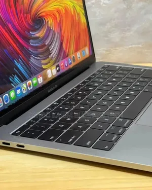 Neuf Apple MacBook Pro 2017 16GB Intel Core I5 SSD 256GB