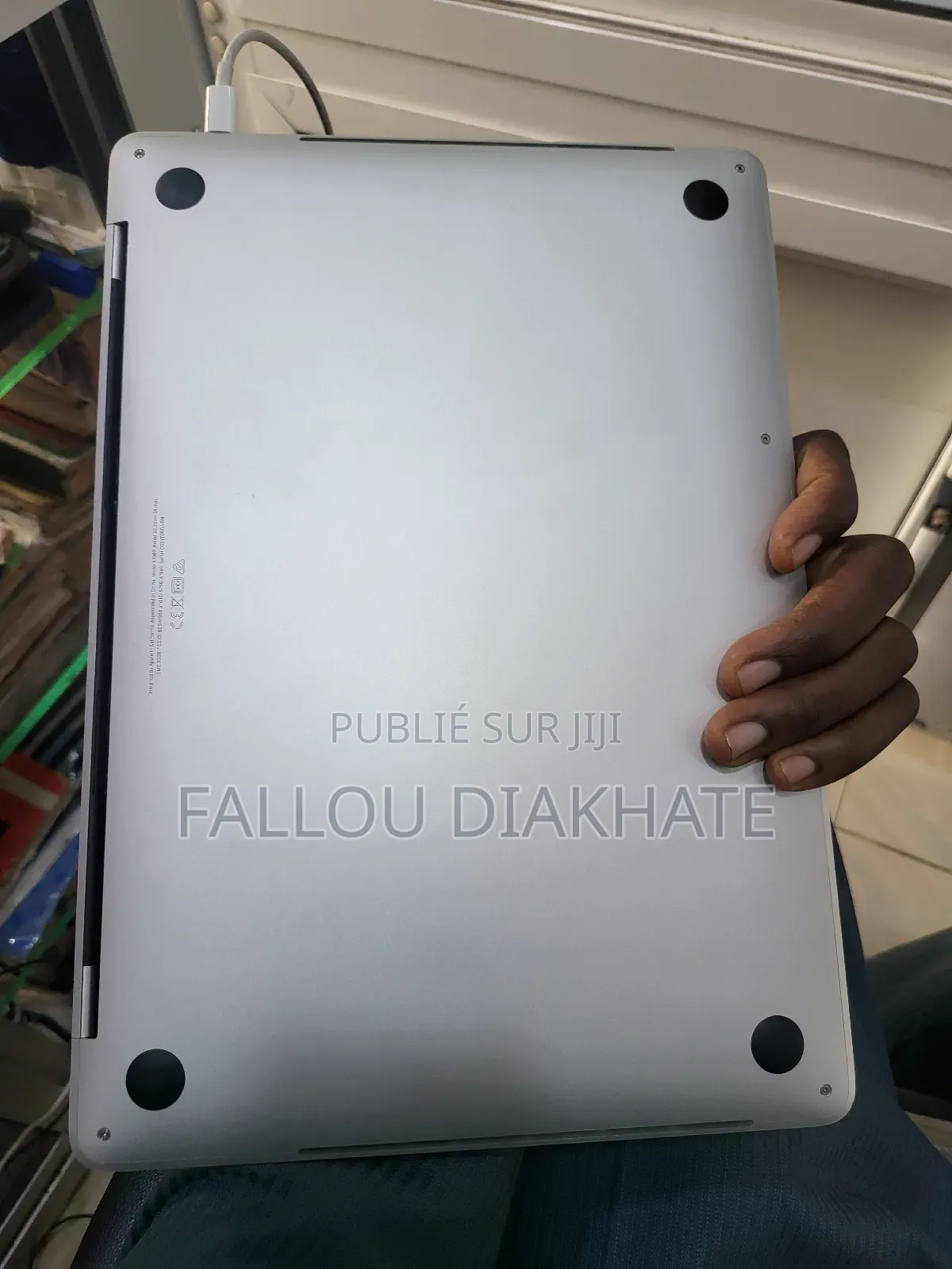 Neuf Pomme MacBook Pro 2019 16GB Intel Core I5 SSD 256GB