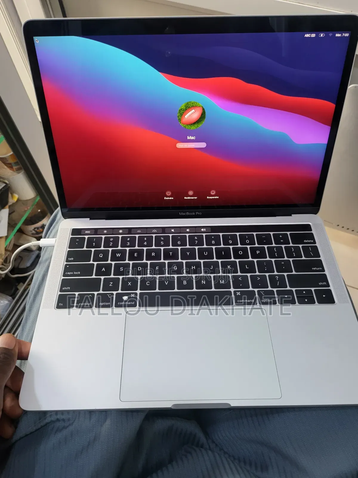 Neuf Pomme MacBook Pro 2019 16GB Intel Core I5 SSD 256GB