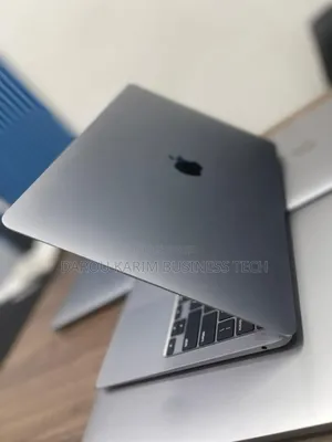 Neuf Apple MacBook Air 2020 M1 8GB Apple M1 SSD 256GB