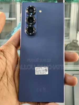 Neuf Samsung Galaxy Z Fold6 256 GB Bleu