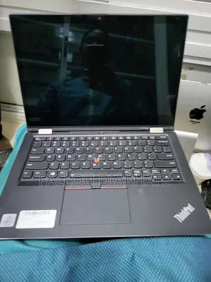 Neuf Lenovo Thinkpad X13 Yoga 8GB Intel Core I5 SSD 256GB