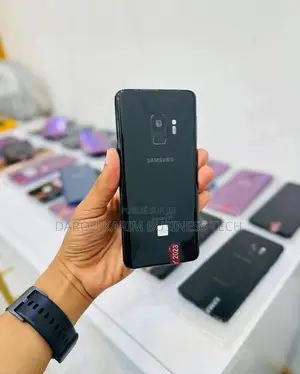 Neuf Samsung Galaxy S9 64 GB Autre
