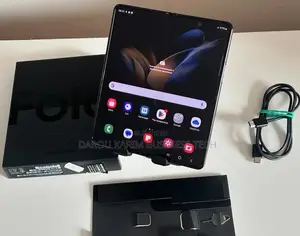 Neuf Samsung Galaxy Z Fold4 256 GB Autre