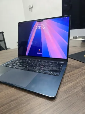 Neuf Apple MacBook Air 2022 M2 8GB Apple M2 SSD 512GB