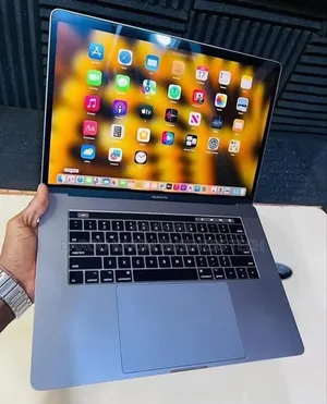 Neuf Apple MacBook Pro 2017 16GB Intel Core I7 SSD 1T