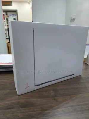 Neuf Apple MacBook Air 2023 M2 8GB Apple M2 SSD 512GB