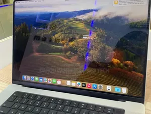 Neuf Apple MacBook Pro 2023 M2 Pro 14-Inch 16GB Apple M2 SSD 512GB