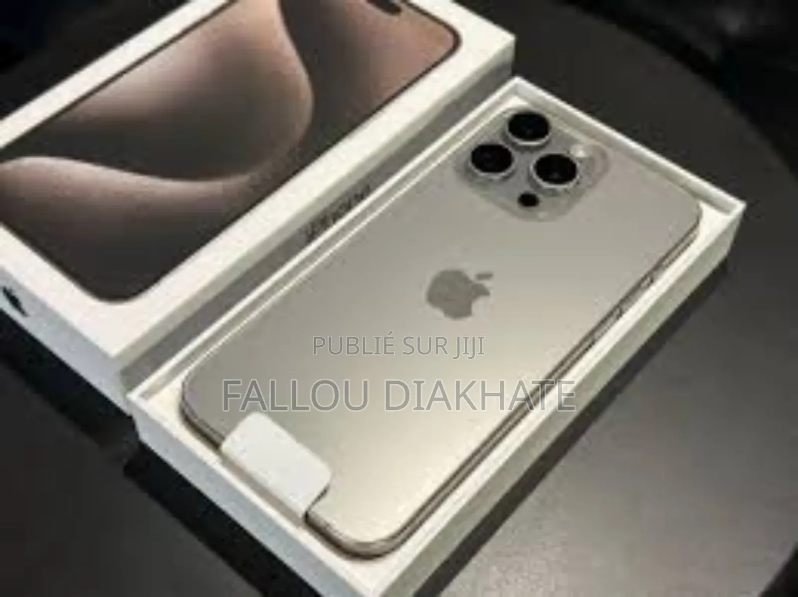 Neuf Apple iPhone 15 Pro Max 256 GB